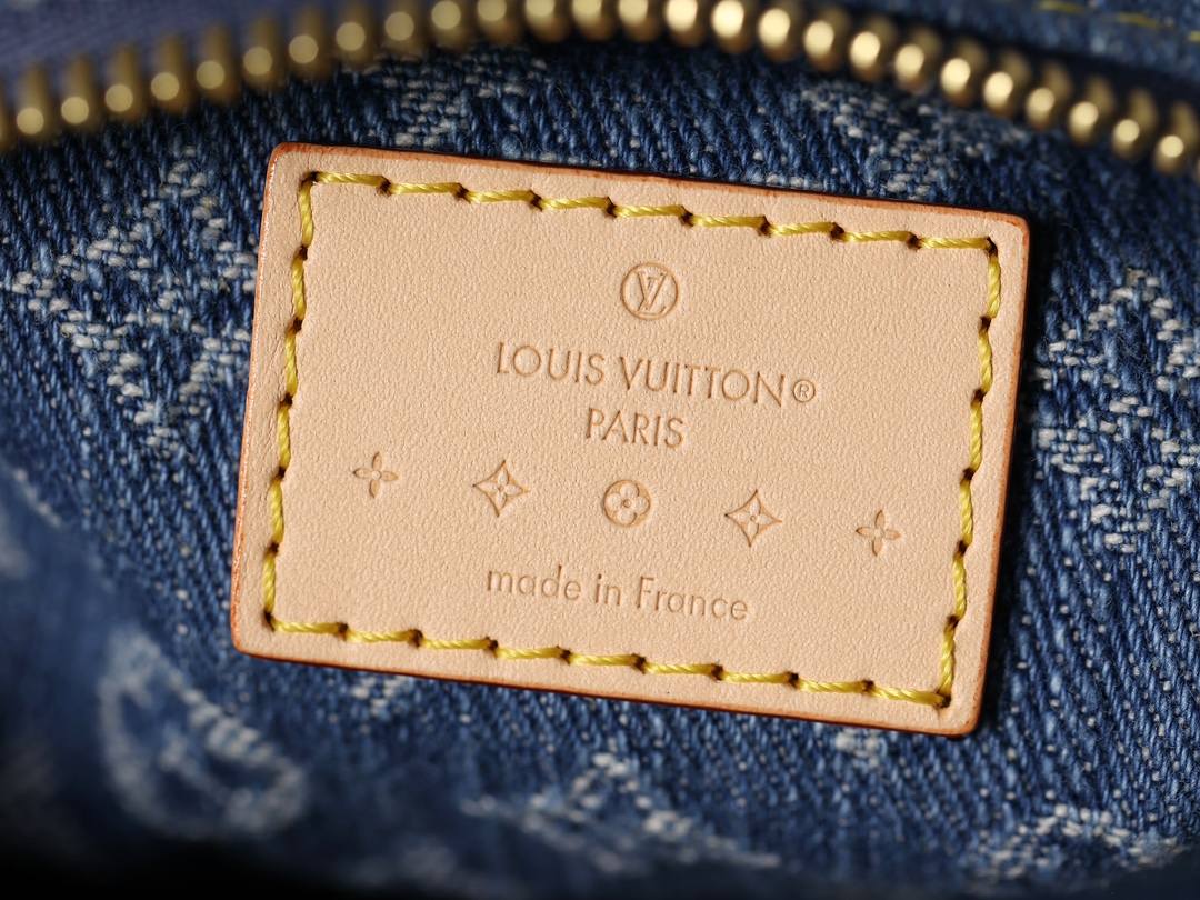 Ellebag’s 1:1 Replica of Louis Vuitton M82949 Hills Pochette: The Art of Denim Craftsmanship(2024 Dec Updated)-Best Quality Fake Louis Vuitton Bag Online Store, Replica designer bag ru