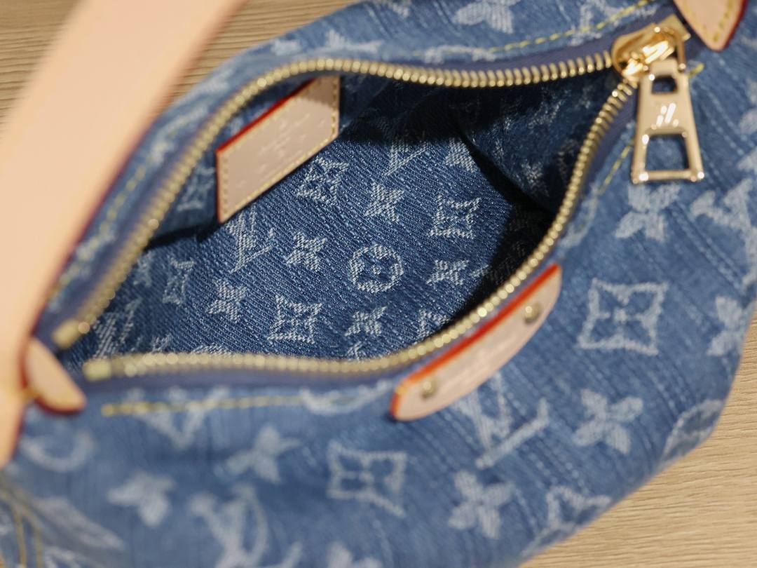 Ellebag’s 1:1 Replica of Louis Vuitton M82949 Hills Pochette: The Art of Denim Craftsmanship(2024 Dec Updated)-Best Quality Fake Louis Vuitton Bag Online Store, Replica designer bag ru