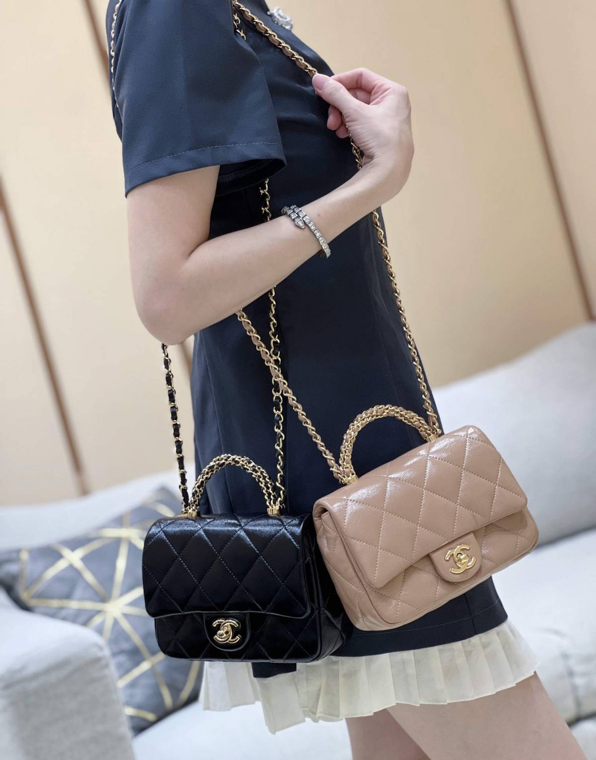 Ellebag super fake The 24B Mini Flap Bag with Top Handle: A Timeless Icon in Milk Tea Hues(2024 Dec Updated)-उत्तम गुणवत्ता नकली लुई Vuitton बैग ऑनलाइन स्टोर, प्रतिकृति डिजाइनर बैग ru