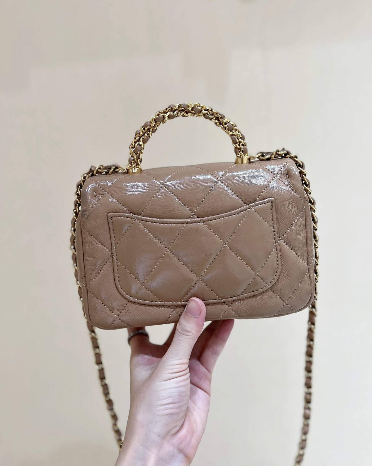 Ellebag super fake The 24B Mini Flap Bag with Top Handle: A Timeless Icon in Milk Tea Hues(2024 Dec Updated)-उत्तम गुणवत्ता नकली लुई Vuitton बैग ऑनलाइन स्टोर, प्रतिकृति डिजाइनर बैग ru