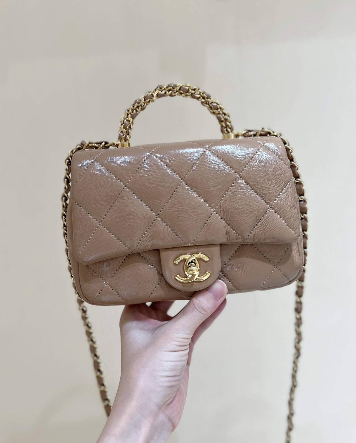 Ellebag super fake The 24B Mini Flap Bag with Top Handle: A Timeless Icon in Milk Tea Hues(2024 Dec Updated)-उत्तम गुणवत्ता नकली लुई Vuitton बैग ऑनलाइन स्टोर, प्रतिकृति डिजाइनर बैग ru