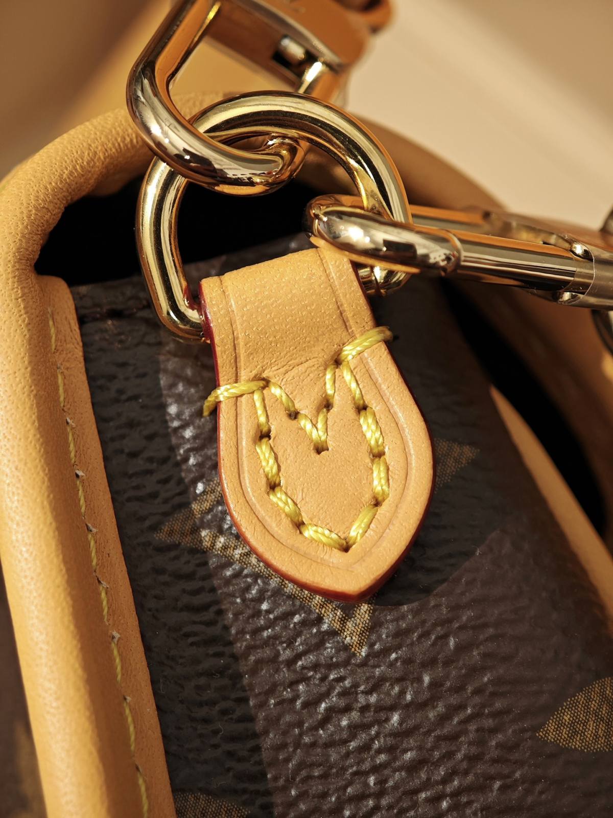 Ellebag’s 1:1 Replica of Louis Vuitton M83298 Nano Diane Handbag: A Luxurious Miniature Masterpiece  Introduction: The Art of Compact Luxury(2024 Dec Updated)-Best Quality Fake Louis Vuitton Bag Online Store, Replica designer bag ru