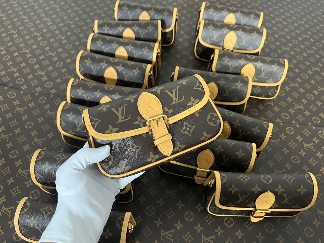 Ellebag’s 1:1 Replica of Louis Vuitton M83298 Nano Diane Handbag: A Luxurious Miniature Masterpiece  Introduction: The Art of Compact Luxury(2024 Dec Updated)-Best Quality Fake Louis Vuitton Bag Online Store, Replica designer bag ru