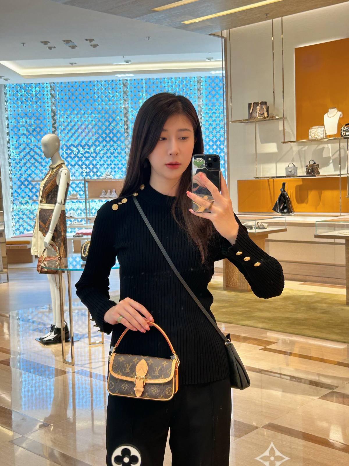 Ellebag’s 1:1 Replica of Louis Vuitton M83298 Nano Diane Handbag: A Luxurious Miniature Masterpiece  Introduction: The Art of Compact Luxury(2024 Dec Updated)-Best Quality Fake Louis Vuitton Bag Online Store, Replica designer bag ru