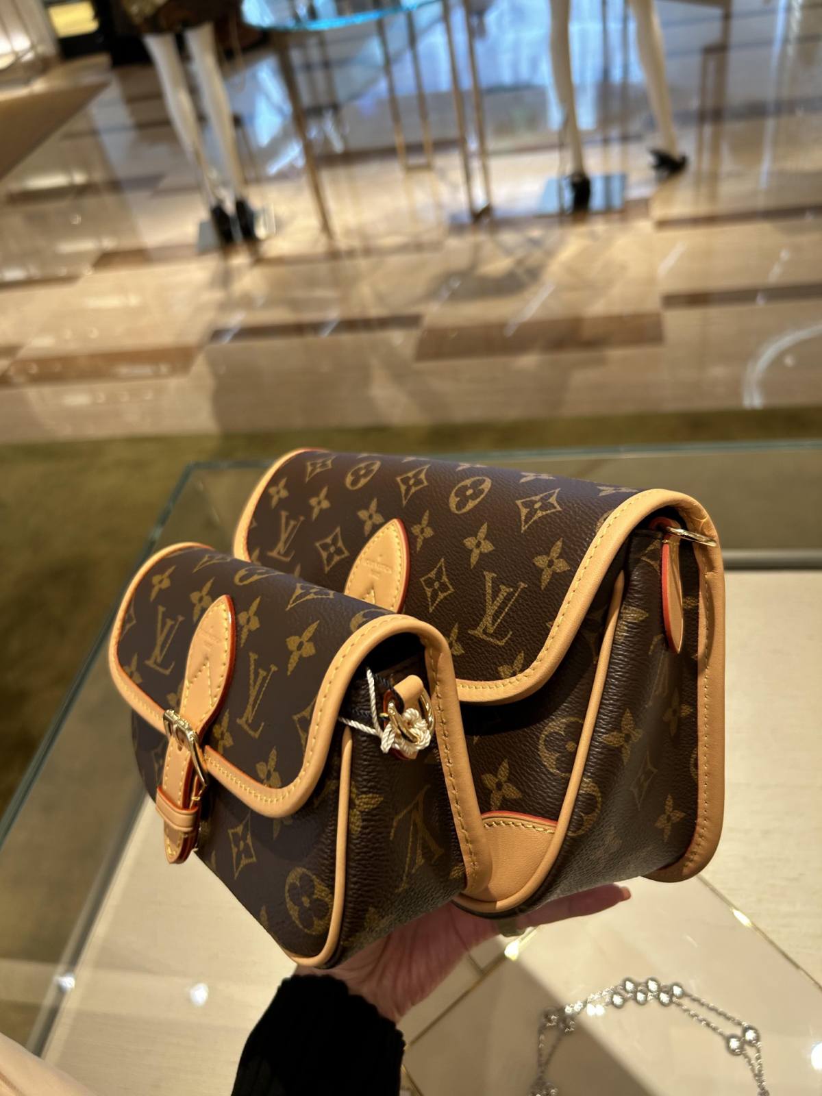 Ellebag’s 1:1 Replica of Louis Vuitton M83298 Nano Diane Handbag: A Luxurious Miniature Masterpiece  Introduction: The Art of Compact Luxury(2024 Dec Updated)-Best Quality Fake Louis Vuitton Bag Online Store, Replica designer bag ru