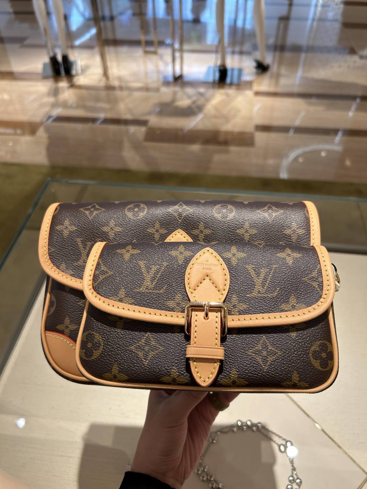 Ellebag’s 1:1 Replica of Louis Vuitton M83298 Nano Diane Handbag: A Luxurious Miniature Masterpiece  Introduction: The Art of Compact Luxury(2024 Dec Updated)-Best Quality Fake Louis Vuitton Bag Online Store, Replica designer bag ru