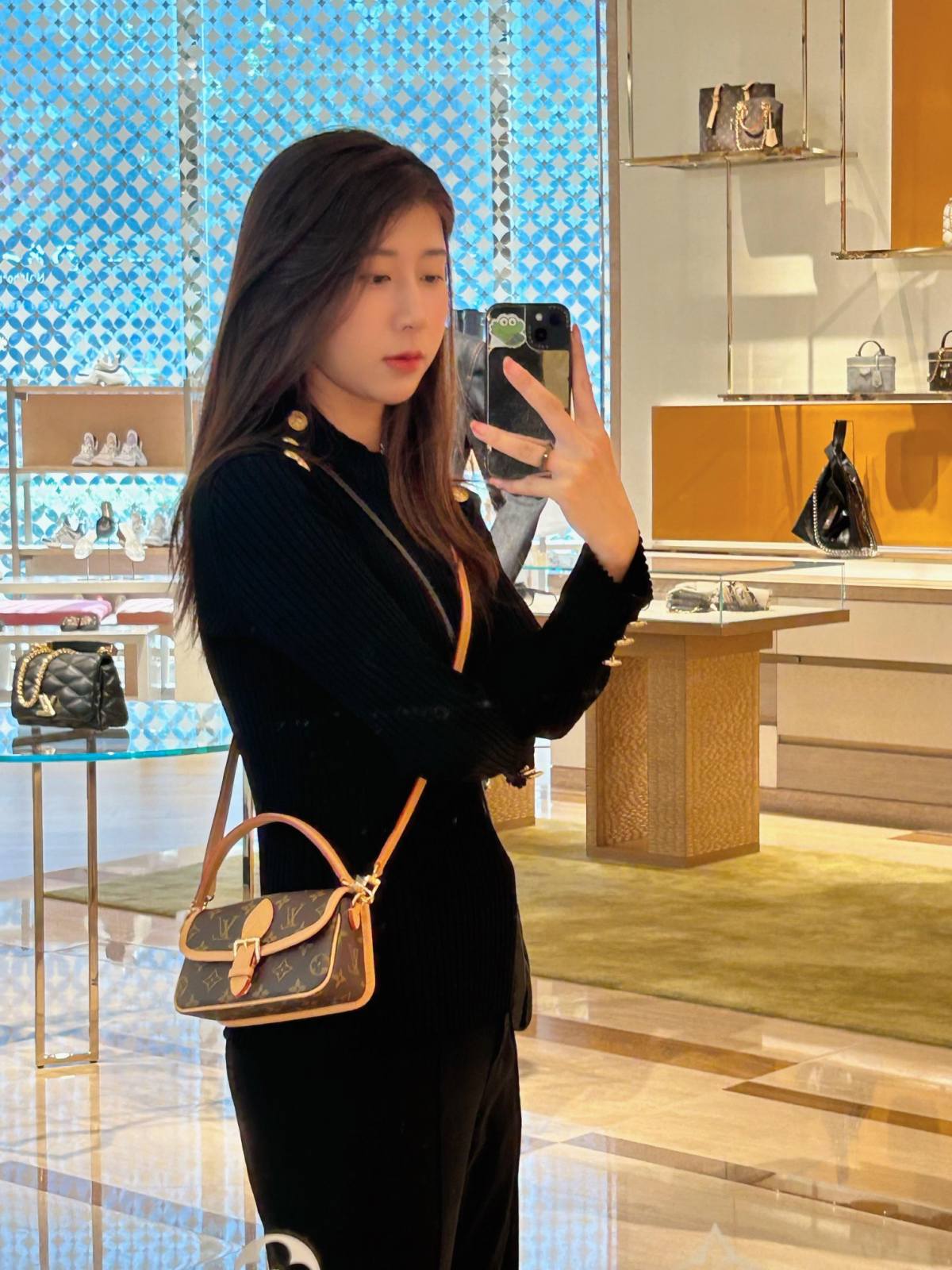 Ellebag’s 1:1 Replica of Louis Vuitton M83298 Nano Diane Handbag: A Luxurious Miniature Masterpiece  Introduction: The Art of Compact Luxury(2024 Dec Updated)-Best Quality Fake Louis Vuitton Bag Online Store, Replica designer bag ru