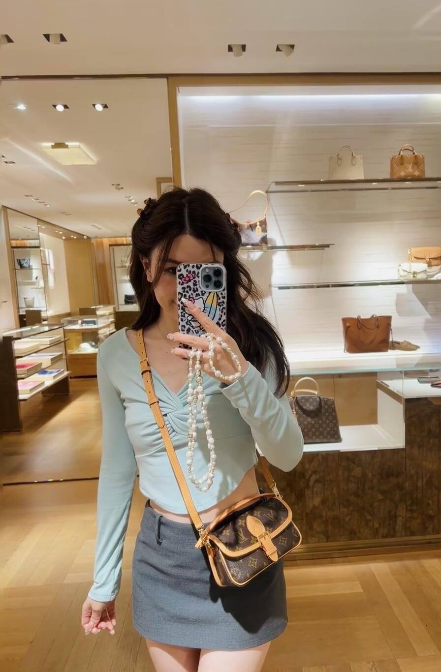 Ellebag’s 1:1 Replica of Louis Vuitton M83298 Nano Diane Handbag: A Luxurious Miniature Masterpiece  Introduction: The Art of Compact Luxury(2024 Dec Updated)-Best Quality Fake Louis Vuitton Bag Online Store, Replica designer bag ru