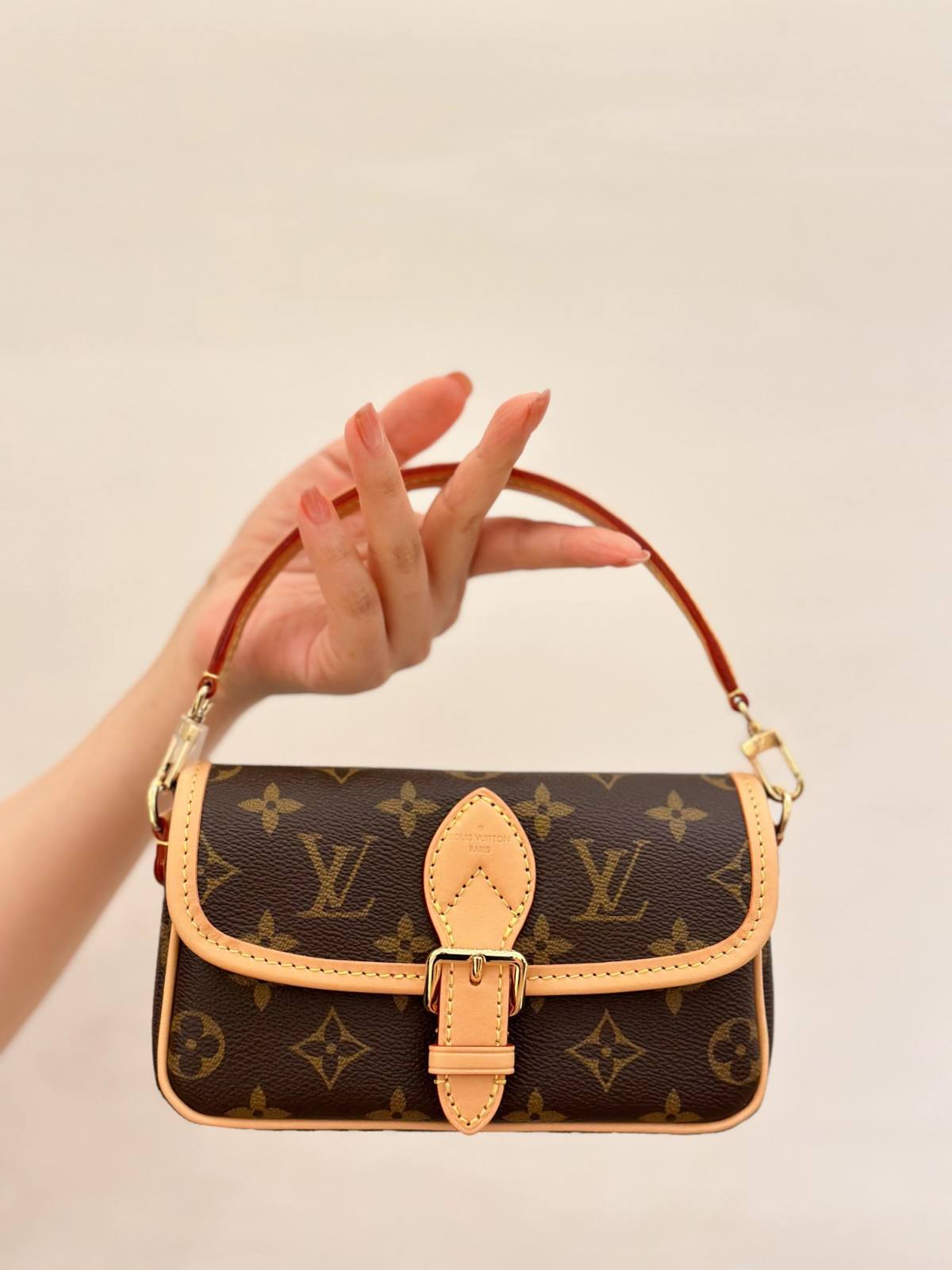 Ellebag’s 1:1 Replica of Louis Vuitton M83298 Nano Diane Handbag: A Luxurious Miniature Masterpiece  Introduction: The Art of Compact Luxury(2024 Dec Updated)-Best Quality Fake Louis Vuitton Bag Online Store, Replica designer bag ru