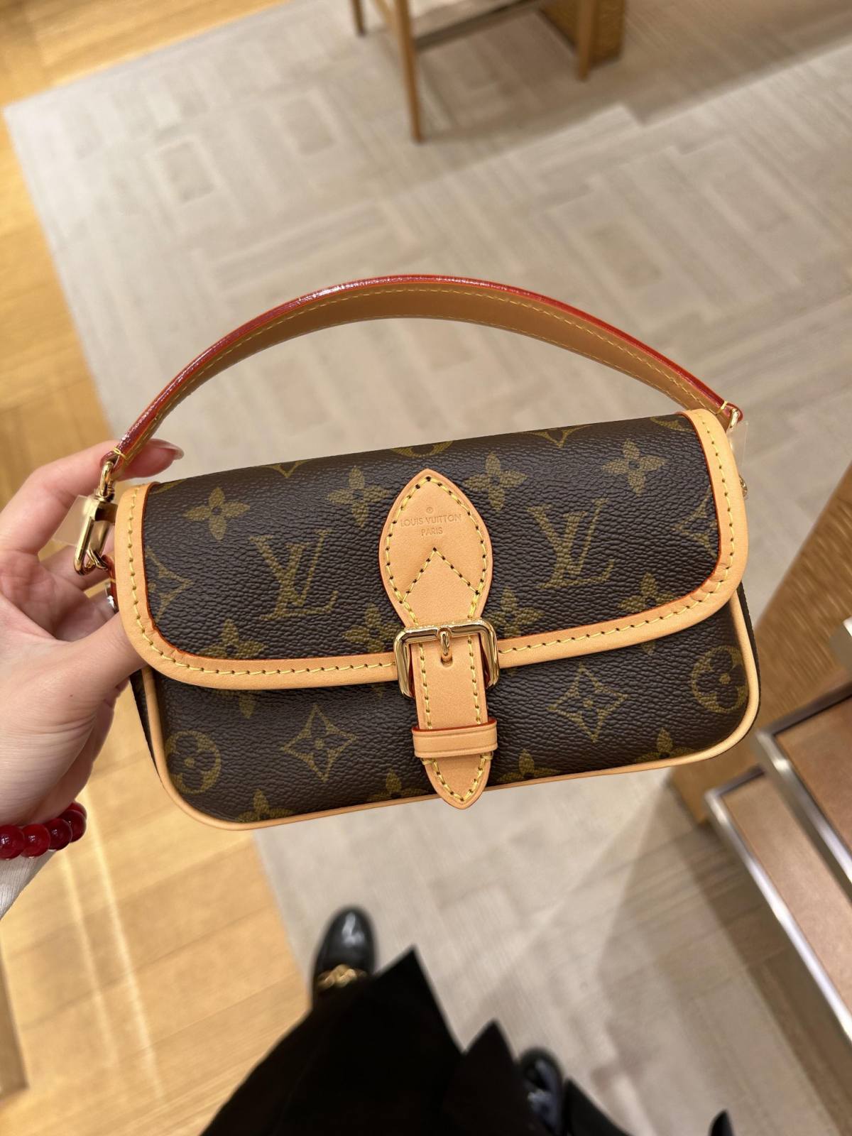 Ellebag’s 1:1 Replica of Louis Vuitton M83298 Nano Diane Handbag: A Luxurious Miniature Masterpiece  Introduction: The Art of Compact Luxury(2024 Dec Updated)-Best Quality Fake Louis Vuitton Bag Online Store, Replica designer bag ru