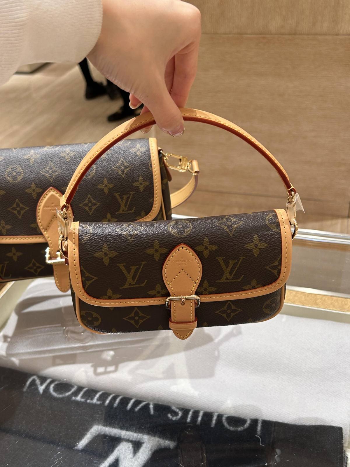 Ellebag’s 1:1 Replica of Louis Vuitton M83298 Nano Diane Handbag: A Luxurious Miniature Masterpiece  Introduction: The Art of Compact Luxury(2024 Dec Updated)-Best Quality Fake Louis Vuitton Bag Online Store, Replica designer bag ru