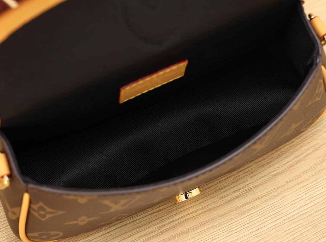 Ellebag’s 1:1 Replica of Louis Vuitton M83298 Nano Diane Handbag: A Luxurious Miniature Masterpiece  Introduction: The Art of Compact Luxury(2024 Dec Updated)-Best Quality Fake Louis Vuitton Bag Online Store, Replica designer bag ru