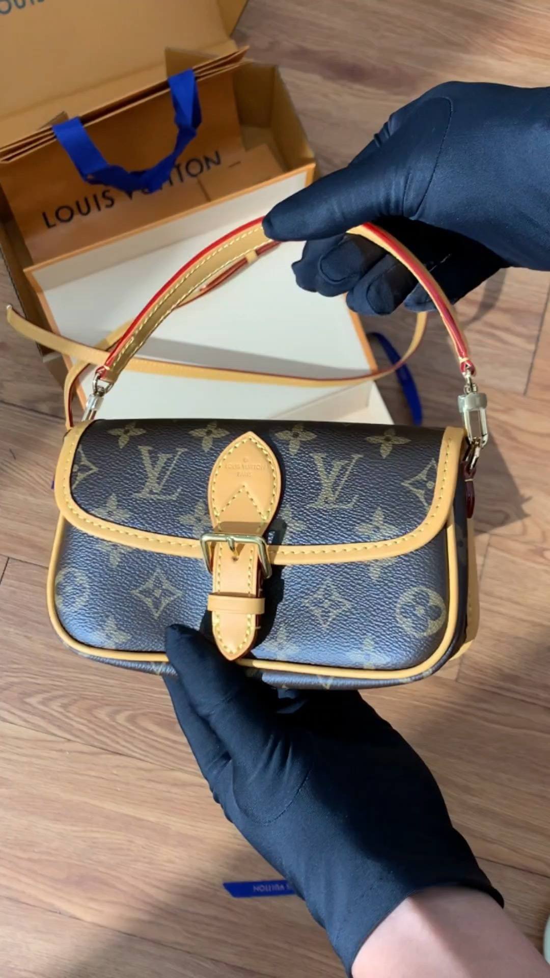 Ellebag’s 1:1 Replica of Louis Vuitton M83298 Nano Diane Handbag: A Luxurious Miniature Masterpiece  Introduction: The Art of Compact Luxury(2024 Dec Updated)-Best Quality Fake Louis Vuitton Bag Online Store, Replica designer bag ru