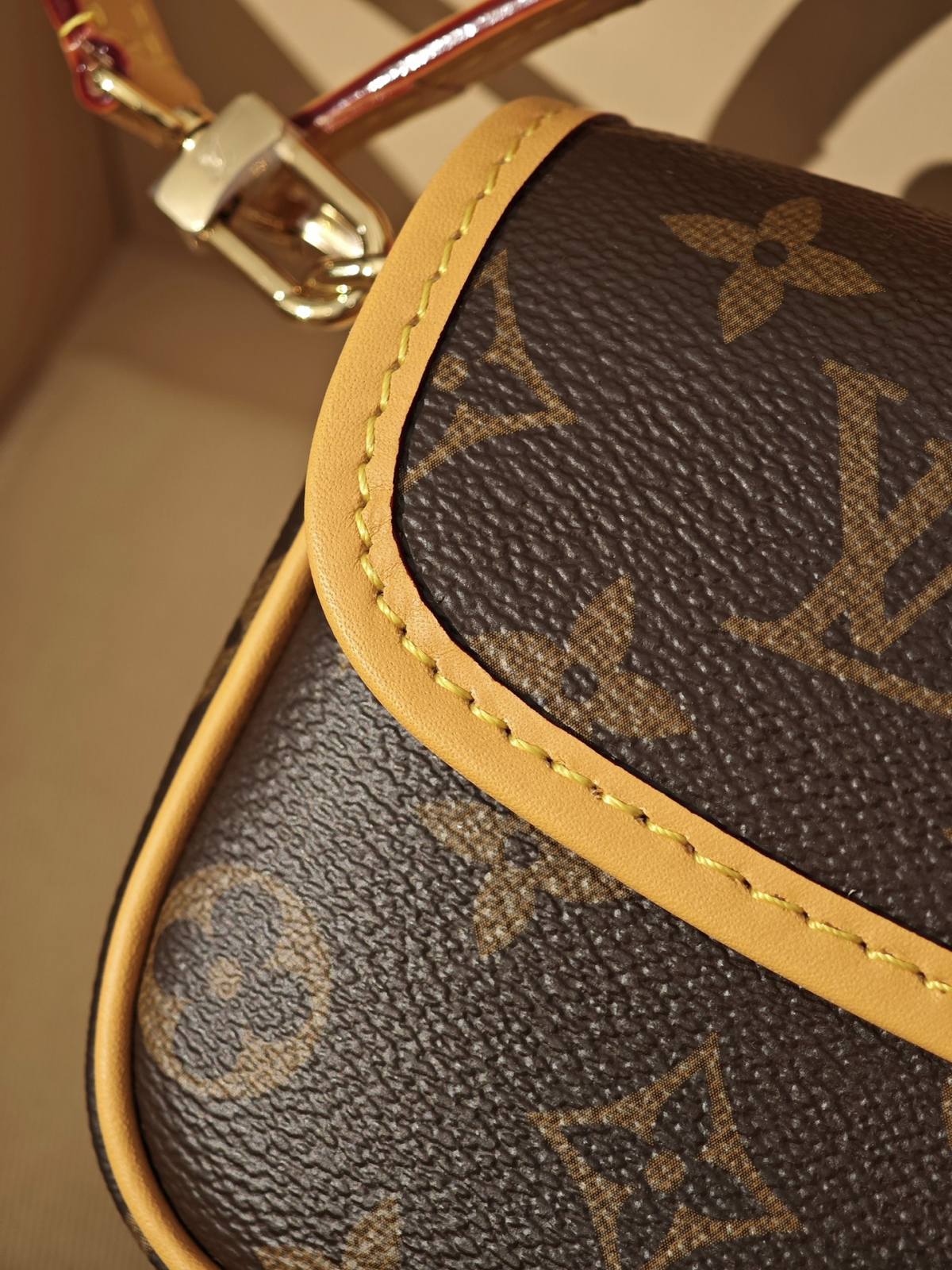 Ellebag’s 1:1 Replica of Louis Vuitton M83298 Nano Diane Handbag: A Luxurious Miniature Masterpiece  Introduction: The Art of Compact Luxury(2024 Dec Updated)-Best Quality Fake Louis Vuitton Bag Online Store, Replica designer bag ru