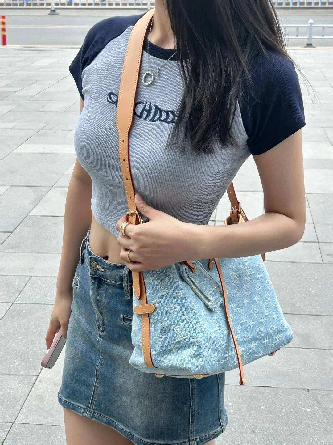 Ellebag’s Art of Precision: M11462 Carryall Small Handbag – A Perfect 1:1 Replica of Louis Vuitton’s Monogram Denim Carryall(2024 Dec Updated)-Best Quality Fake Louis Vuitton Bag Online Store, Replica designer bag ru