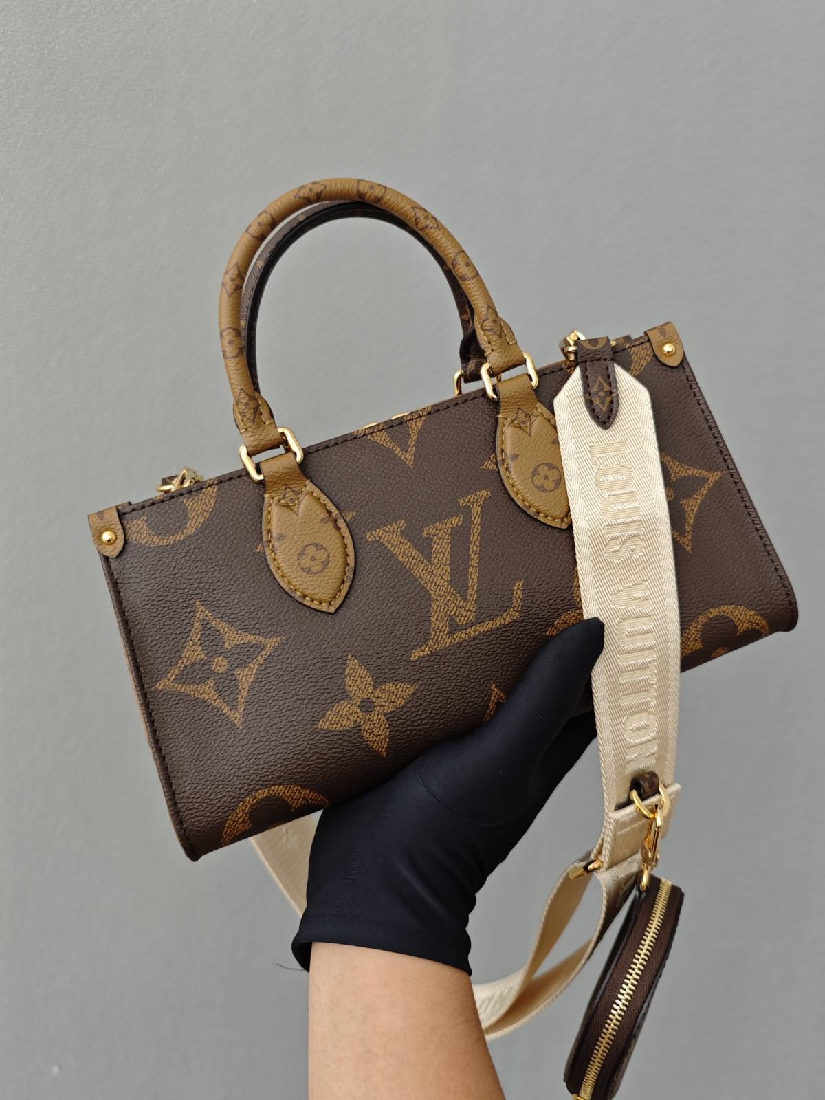 Ellebag’s Craftsmanship: M46653 OnTheGo East West Handbag – A 1:1 Replica of Louis Vuitton’s Latest Icon(2024 Dec Updated)-Best Quality Fake Louis Vuitton Bag Online Store, Replica designer bag ru