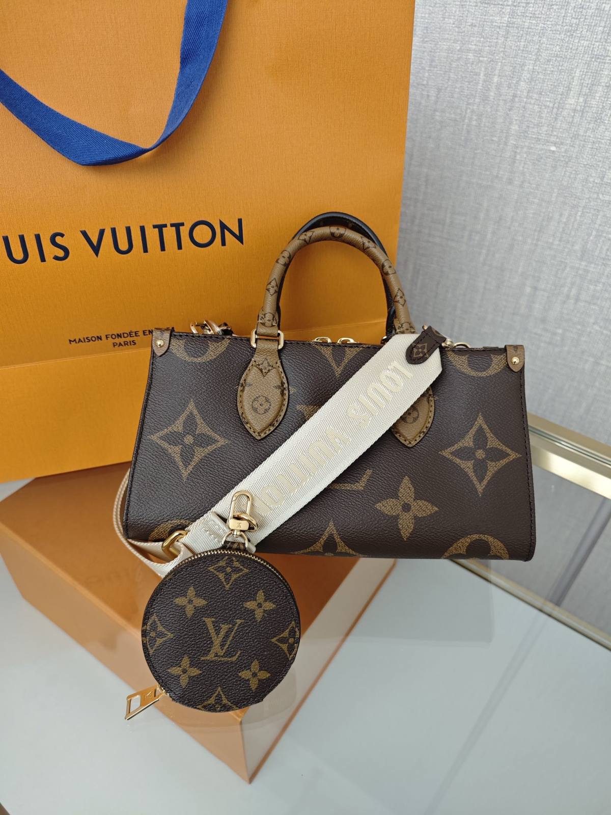 Ellebag’s Craftsmanship: M46653 OnTheGo East West Handbag – A 1:1 Replica of Louis Vuitton’s Latest Icon(2024 Dec Updated)-Best Quality Fake Louis Vuitton Bag Online Store, Replica designer bag ru