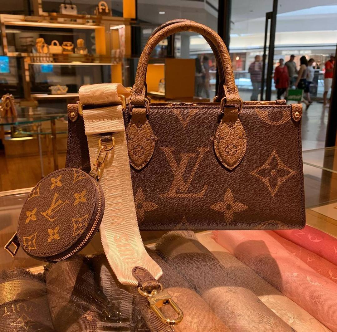 Ellebag’s Craftsmanship: M46653 OnTheGo East West Handbag – A 1:1 Replica of Louis Vuitton’s Latest Icon(2024 Dec Updated)-Best Quality Fake Louis Vuitton Bag Online Store, Replica designer bag ru