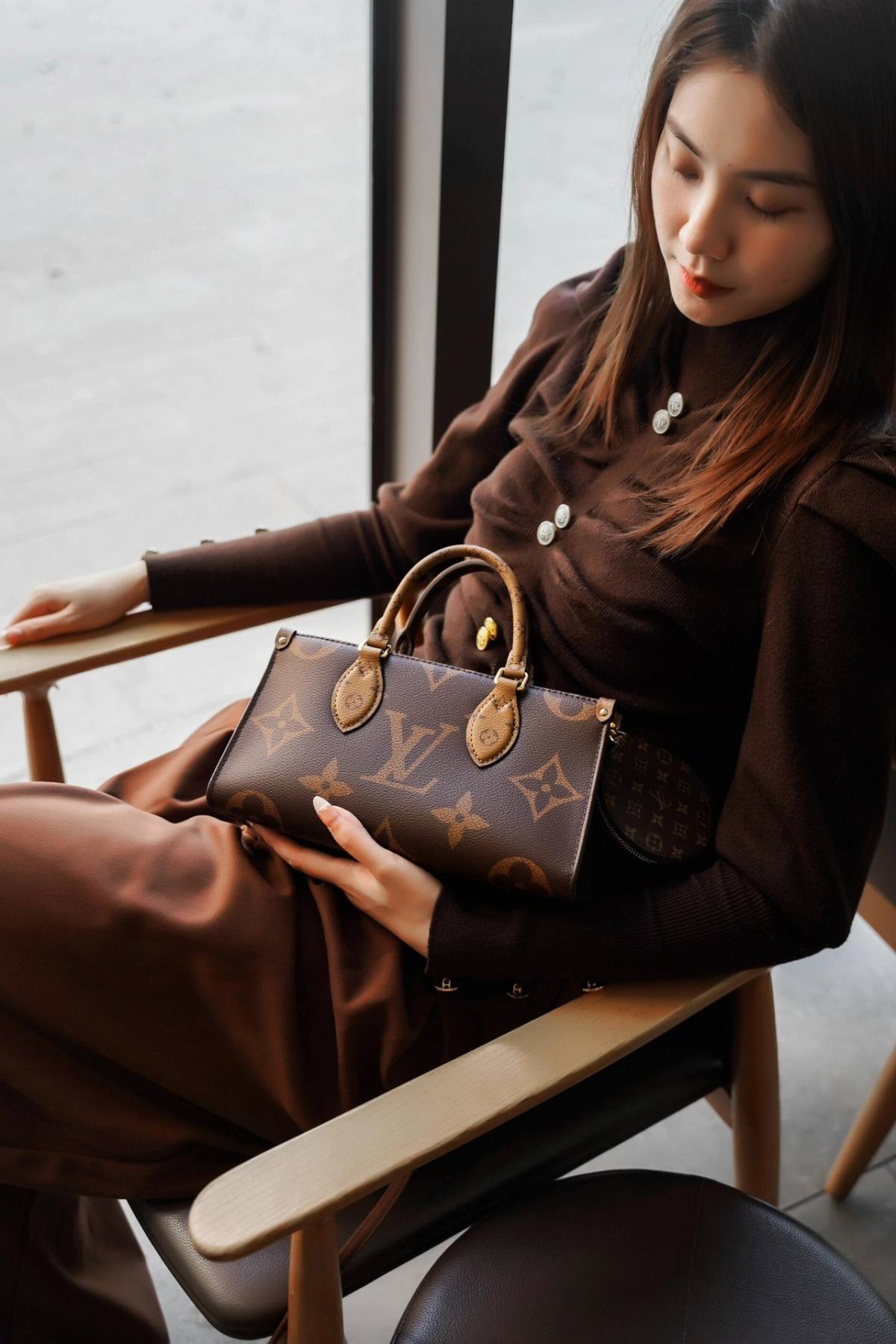 Ellebag’s Craftsmanship: M46653 OnTheGo East West Handbag – A 1:1 Replica of Louis Vuitton’s Latest Icon(2024 Dec Updated)-Best Quality Fake Louis Vuitton Bag Online Store, Replica designer bag ru