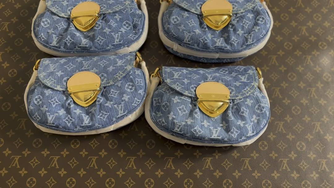 Ellebag’s Craftsmanship: The 1:1 Replica of Louis Vuitton M46829 Sunset Handbag – A Masterpiece in Monogram Denim(2024 Dec Updated)-Best Quality Fake Louis Vuitton Bag Online Store, Replica designer bag ru