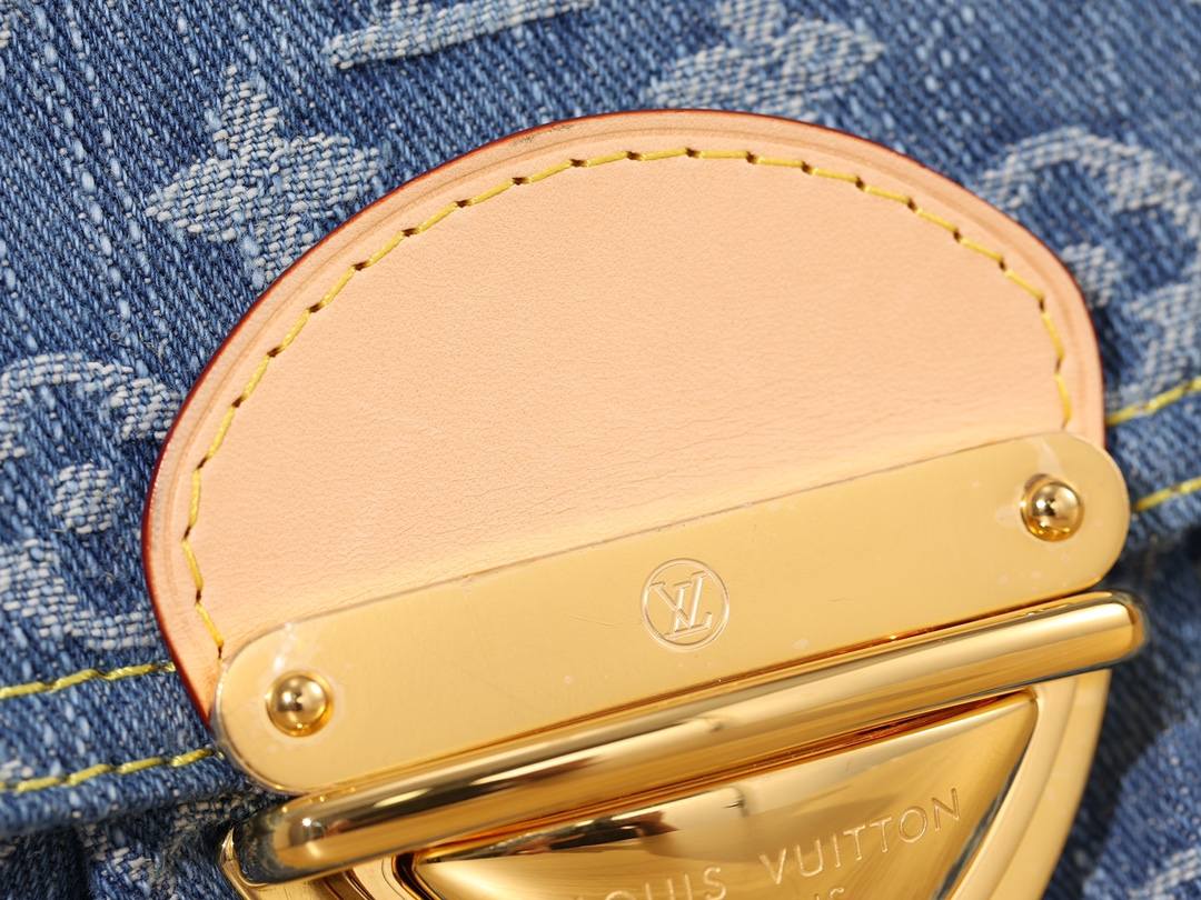 Ellebag’s Craftsmanship: The 1:1 Replica of Louis Vuitton M46829 Sunset Handbag – A Masterpiece in Monogram Denim(2024 Dec Updated)-Best Quality Fake Louis Vuitton Bag Online Store, Replica designer bag ru