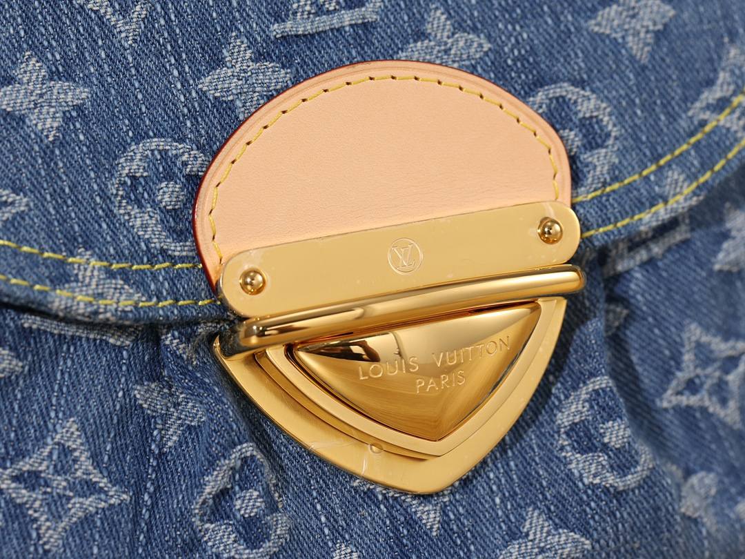 Ellebag’s Craftsmanship: The 1:1 Replica of Louis Vuitton M46829 Sunset Handbag – A Masterpiece in Monogram Denim(2024 Dec Updated)-Best Quality Fake Louis Vuitton Bag Online Store, Replica designer bag ru