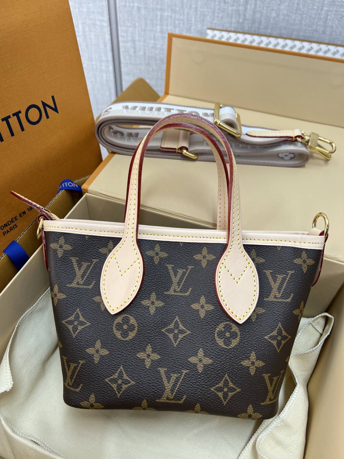 Ellebag’s Masterful 1:1 Replica of Louis Vuitton M46705 NEVERFULL BB Handbag(2024 Dec Updated)-Best Quality Fake Louis Vuitton Bag Online Store, Replica designer bag ru