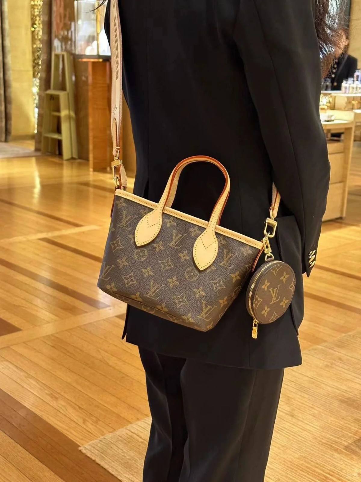 Ellebag’s Masterful 1:1 Replica of Louis Vuitton M46705 NEVERFULL BB Handbag(2024 Dec Updated)-Best Quality Fake Louis Vuitton Bag Online Store, Replica designer bag ru