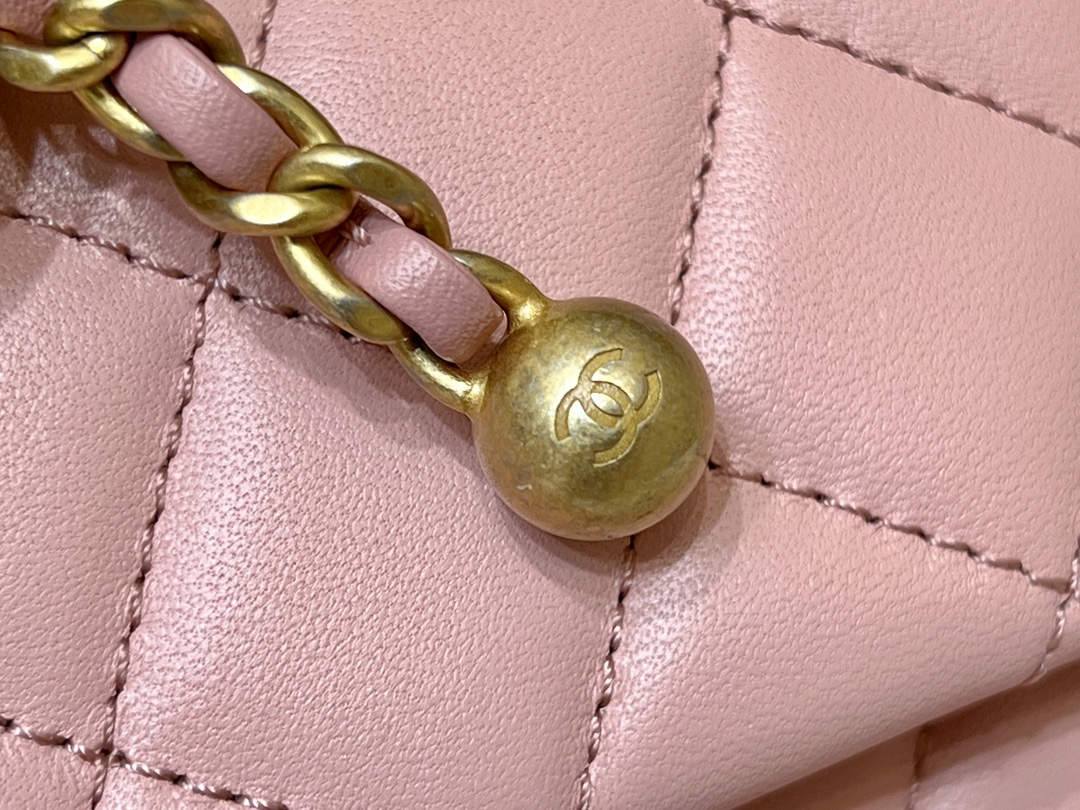 Ellebag super replica The Charming Allure of the Chanel Classic Flap with CC Gold Ball on Chain in Pink(2024 Dec Updated)-Ti o dara ju Didara iro Louis Vuitton apo Online itaja, Ajọra onise apo ru