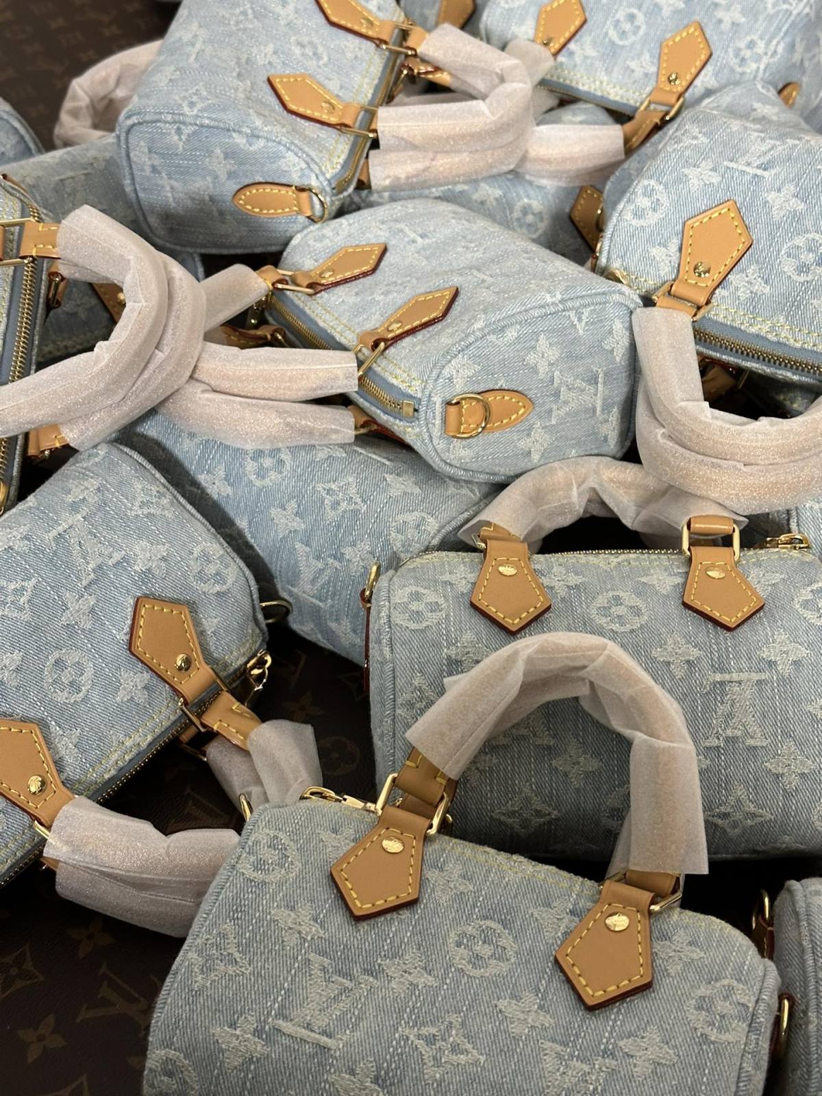 Ellebag’s Mastery: M11212 Nano Speedy Handbag – A Perfect 1:1 Replica of Louis Vuitton’s Iconic Denim Speedy(2024 Dec Updated)-Best Quality Fake Louis Vuitton Bag Online Store, Replica designer bag ru