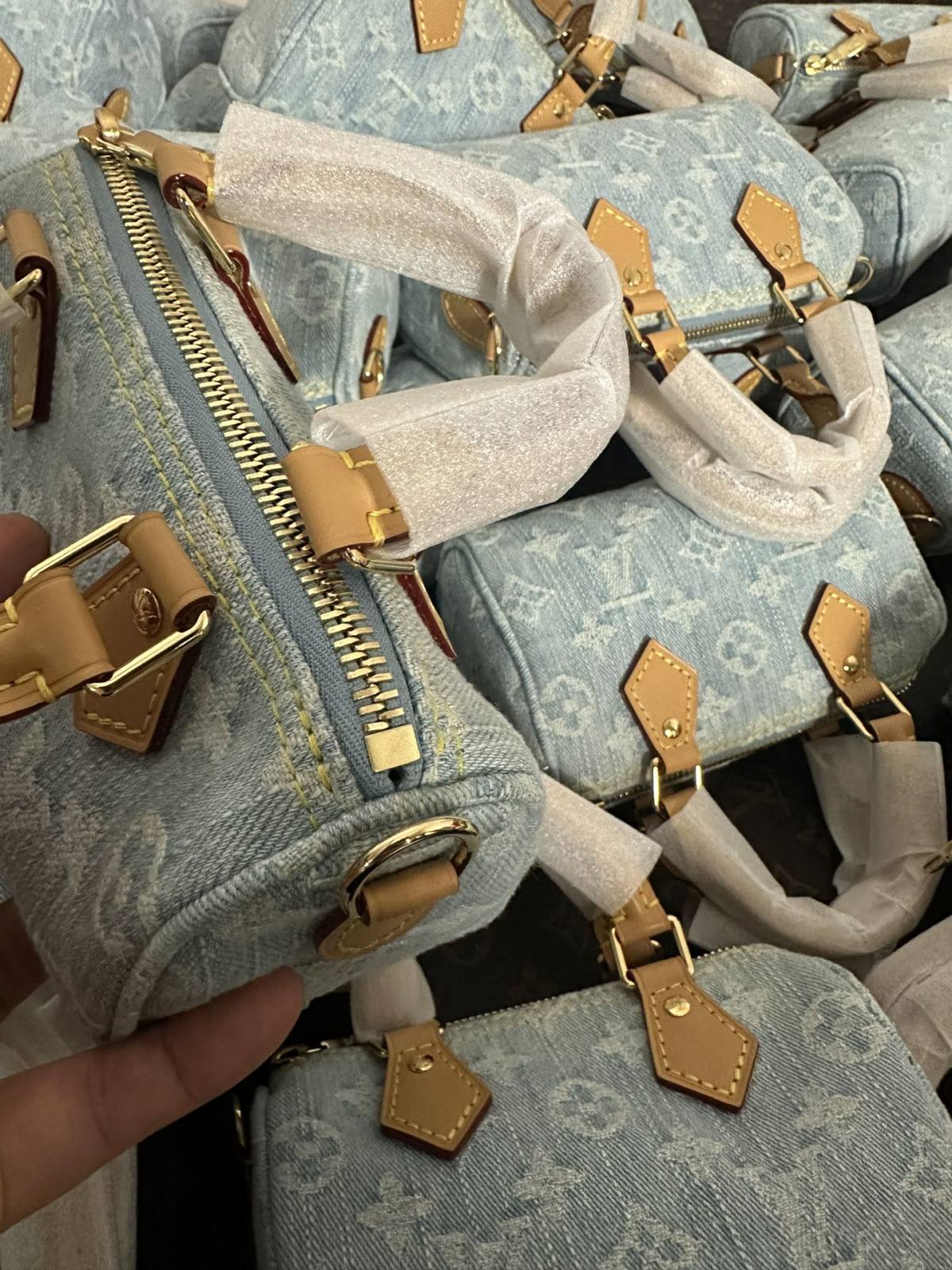 Ellebag’s Mastery: M11212 Nano Speedy Handbag – A Perfect 1:1 Replica of Louis Vuitton’s Iconic Denim Speedy(2024 Dec Updated)-Best Quality Fake Louis Vuitton Bag Online Store, Replica designer bag ru