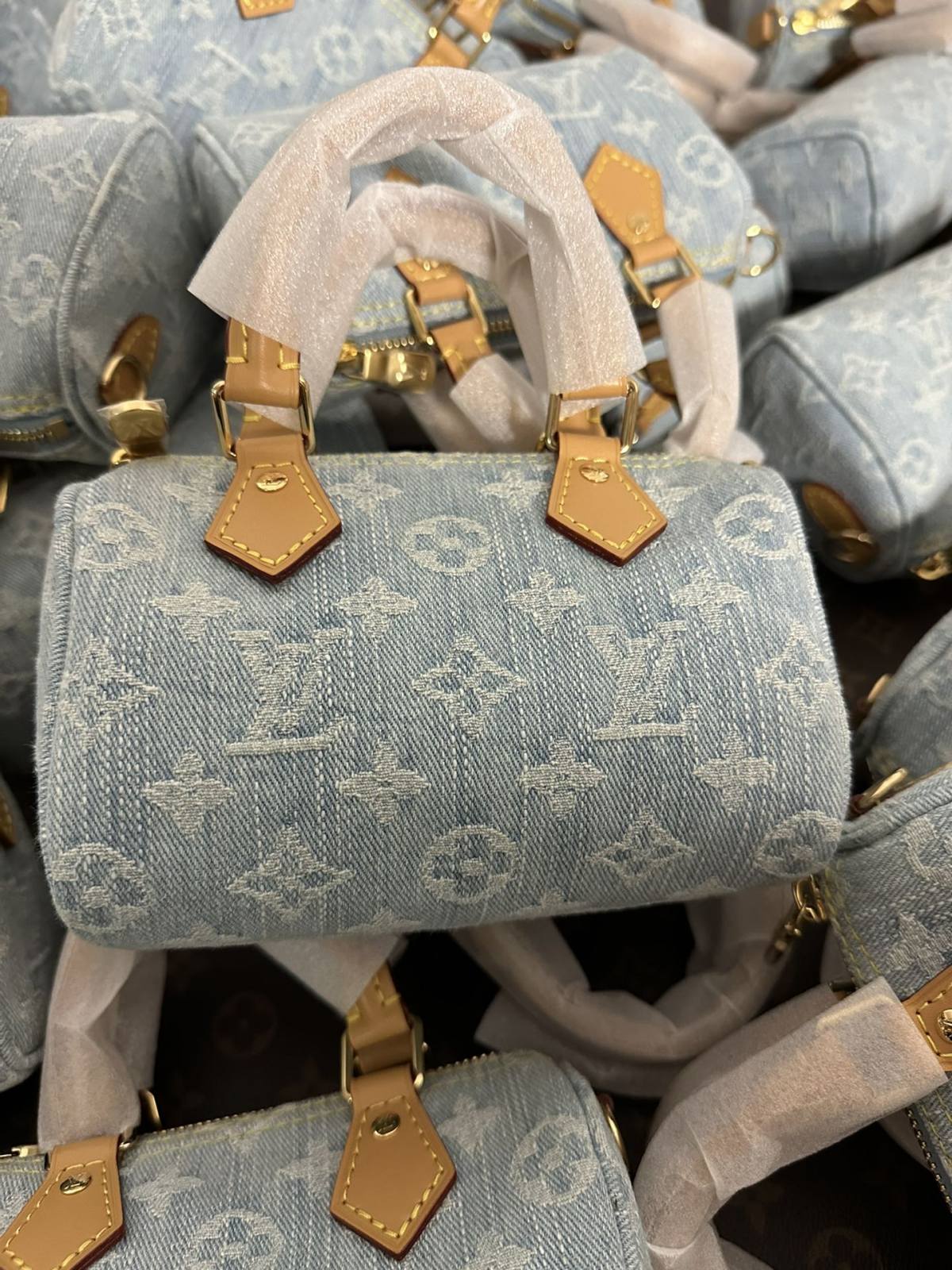 Ellebag’s Mastery: M11212 Nano Speedy Handbag – A Perfect 1:1 Replica of Louis Vuitton’s Iconic Denim Speedy(2024 Dec Updated)-Best Quality Fake Louis Vuitton Bag Online Store, Replica designer bag ru