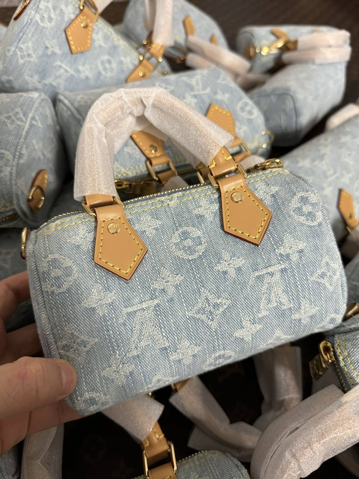 Ellebag’s Mastery: M11212 Nano Speedy Handbag – A Perfect 1:1 Replica of Louis Vuitton’s Iconic Denim Speedy(2024 Dec Updated)-Best Quality Fake Louis Vuitton Bag Online Store, Replica designer bag ru