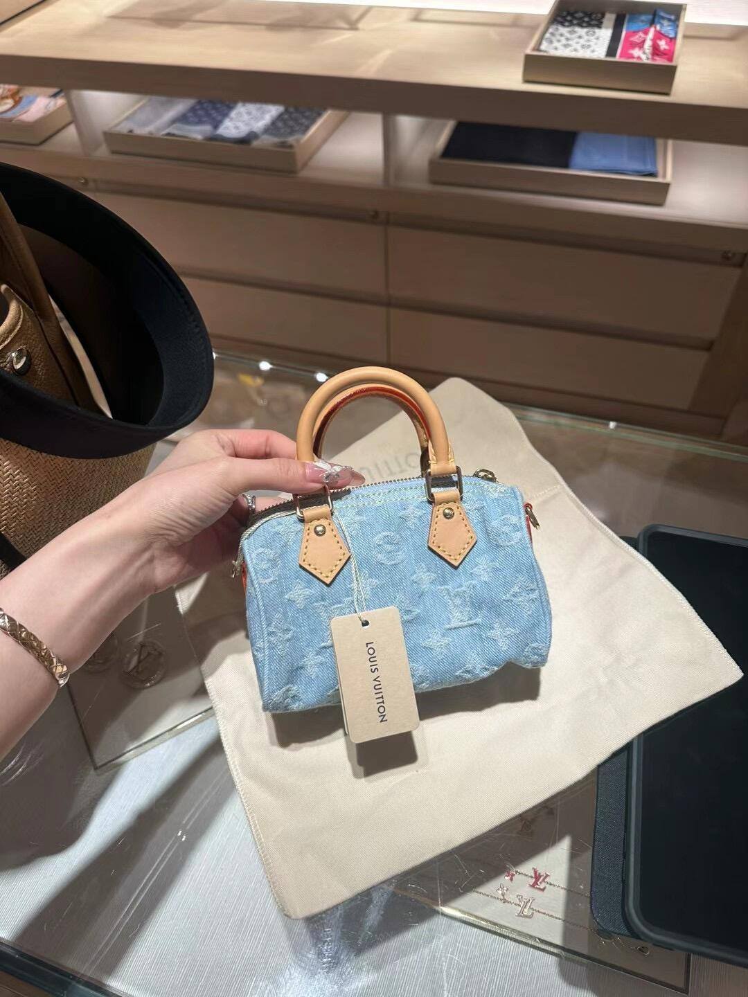 Ellebag’s Mastery: M11212 Nano Speedy Handbag – A Perfect 1:1 Replica of Louis Vuitton’s Iconic Denim Speedy(2024 Dec Updated)-Best Quality Fake Louis Vuitton Bag Online Store, Replica designer bag ru