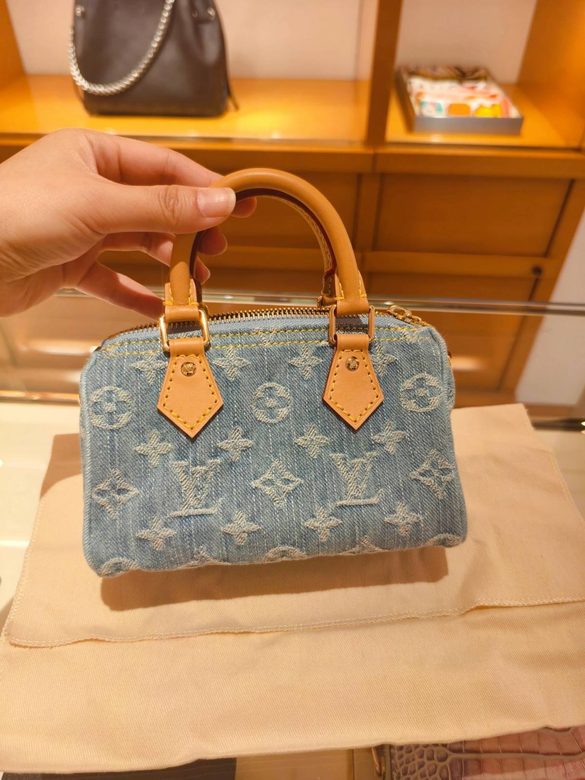 Ellebag’s Mastery: M11212 Nano Speedy Handbag – A Perfect 1:1 Replica of Louis Vuitton’s Iconic Denim Speedy(2024 Dec Updated)-Best Quality Fake Louis Vuitton Bag Online Store, Replica designer bag ru