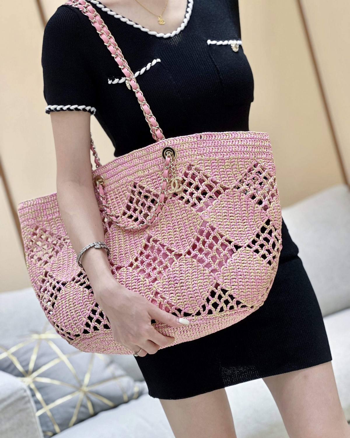 Ellebag super top replica Chanel Large Tote Raffia Bag: An Icon of 2024’s Trends(2024 Dec Updated)-L-Aħjar Kwalità Foloz Louis Vuitton Bag Online Store, Replica designer bag ru