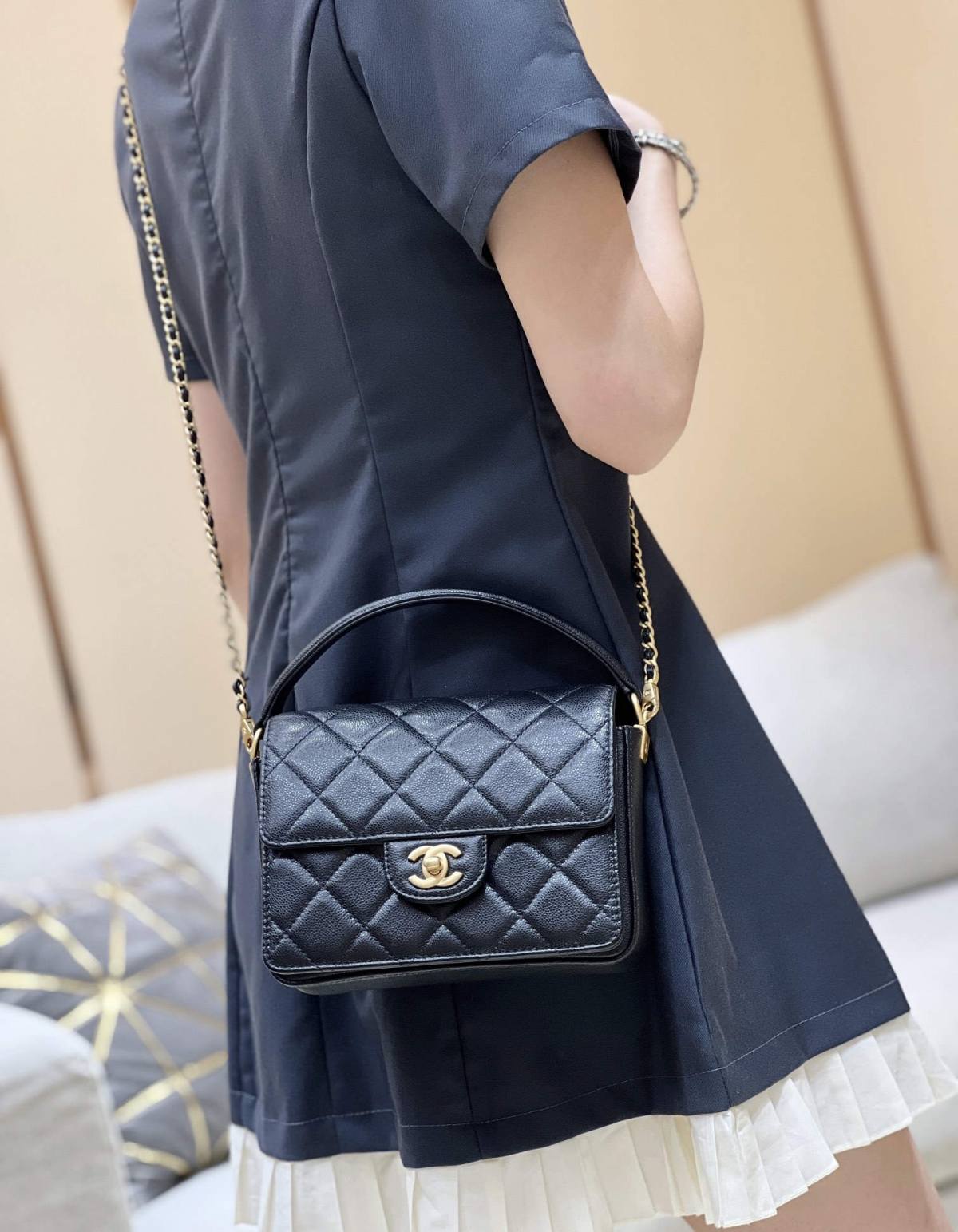 Ellebag top fake Chanel’s Flap Bag with Top Handle in Grained Shiny Calfskin(2024 Dec Updated)-L-Aħjar Kwalità Foloz Louis Vuitton Bag Online Store, Replica designer bag ru