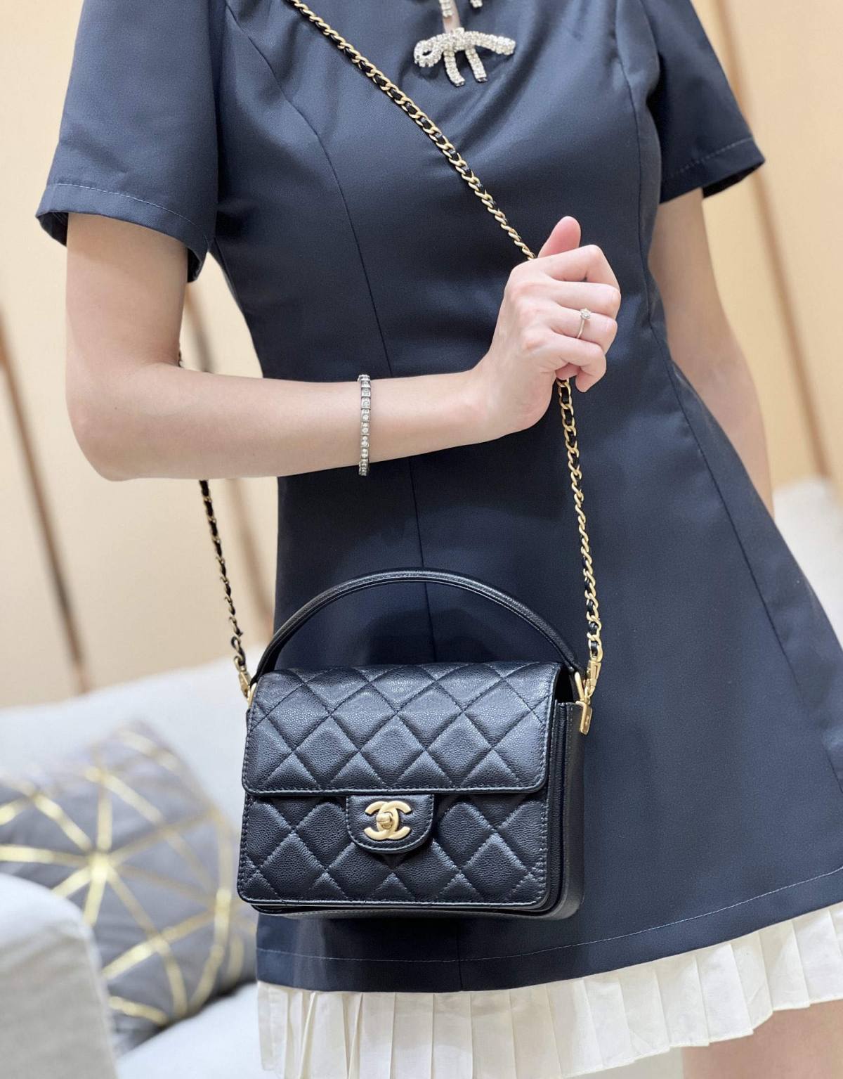 Ellebag top fake Chanel’s Flap Bag with Top Handle in Grained Shiny Calfskin(2024 Dec Updated)-L-Aħjar Kwalità Foloz Louis Vuitton Bag Online Store, Replica designer bag ru