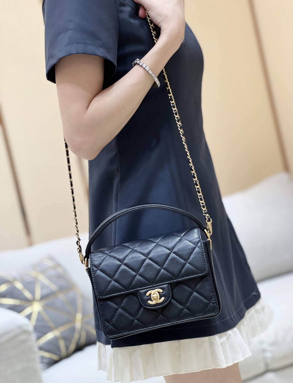 Ellebag top fake Chanel’s Flap Bag with Top Handle in Grained Shiny Calfskin(2024 Dec Updated)-L-Aħjar Kwalità Foloz Louis Vuitton Bag Online Store, Replica designer bag ru