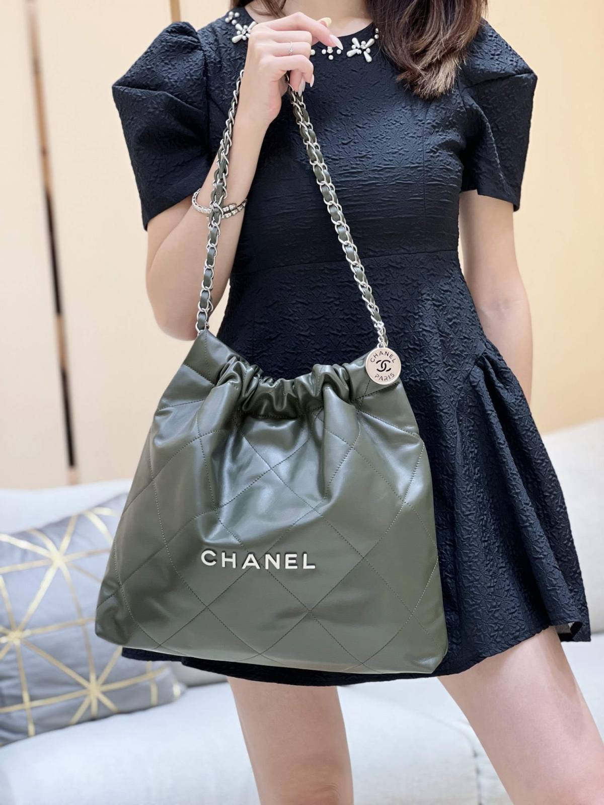 Ellebag top replica Chanel 22 Handbag in Green: A Testament to Excellence in Craftsmanship(2024 Dec Updated)-L-Aħjar Kwalità Foloz Louis Vuitton Bag Online Store, Replica designer bag ru