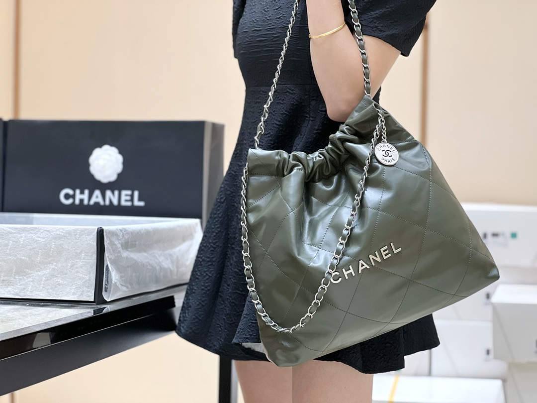 Ellebag top replica Chanel 22 Handbag in Green: A Testament to Excellence in Craftsmanship(2024 Dec Updated)-L-Aħjar Kwalità Foloz Louis Vuitton Bag Online Store, Replica designer bag ru