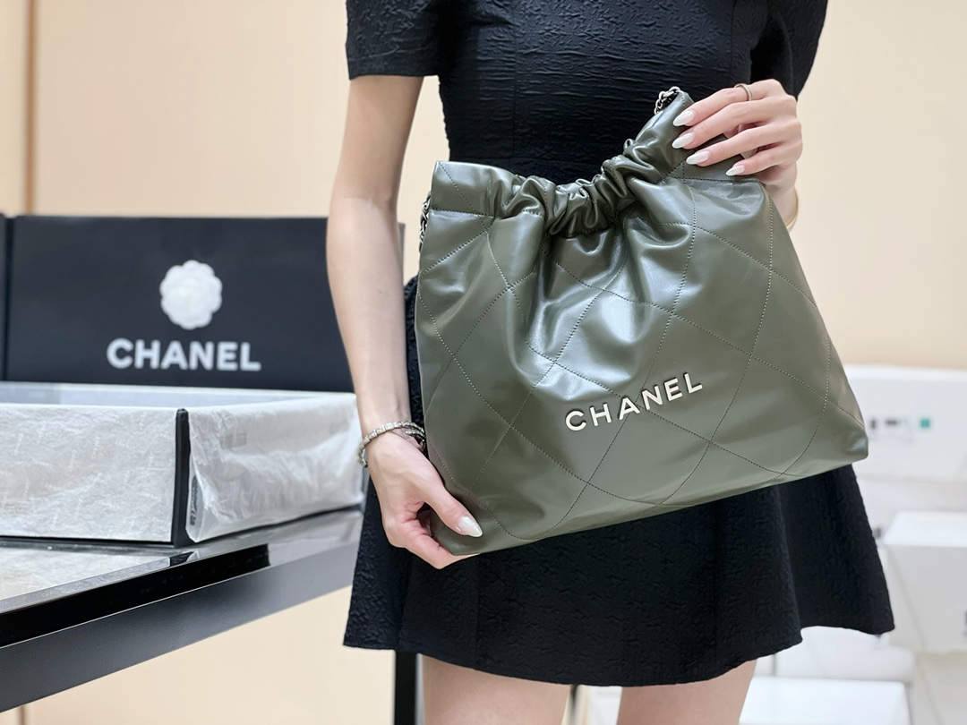 Ellebag top replica Chanel 22 Handbag in Green: A Testament to Excellence in Craftsmanship(2024 Dec Updated)-L-Aħjar Kwalità Foloz Louis Vuitton Bag Online Store, Replica designer bag ru