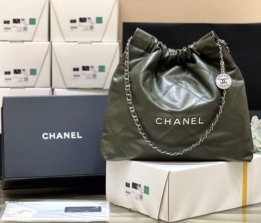 Ellebag top replica Chanel 22 Handbag in Green: A Testament to Excellence in Craftsmanship(2024 Dec Updated)-L-Aħjar Kwalità Foloz Louis Vuitton Bag Online Store, Replica designer bag ru