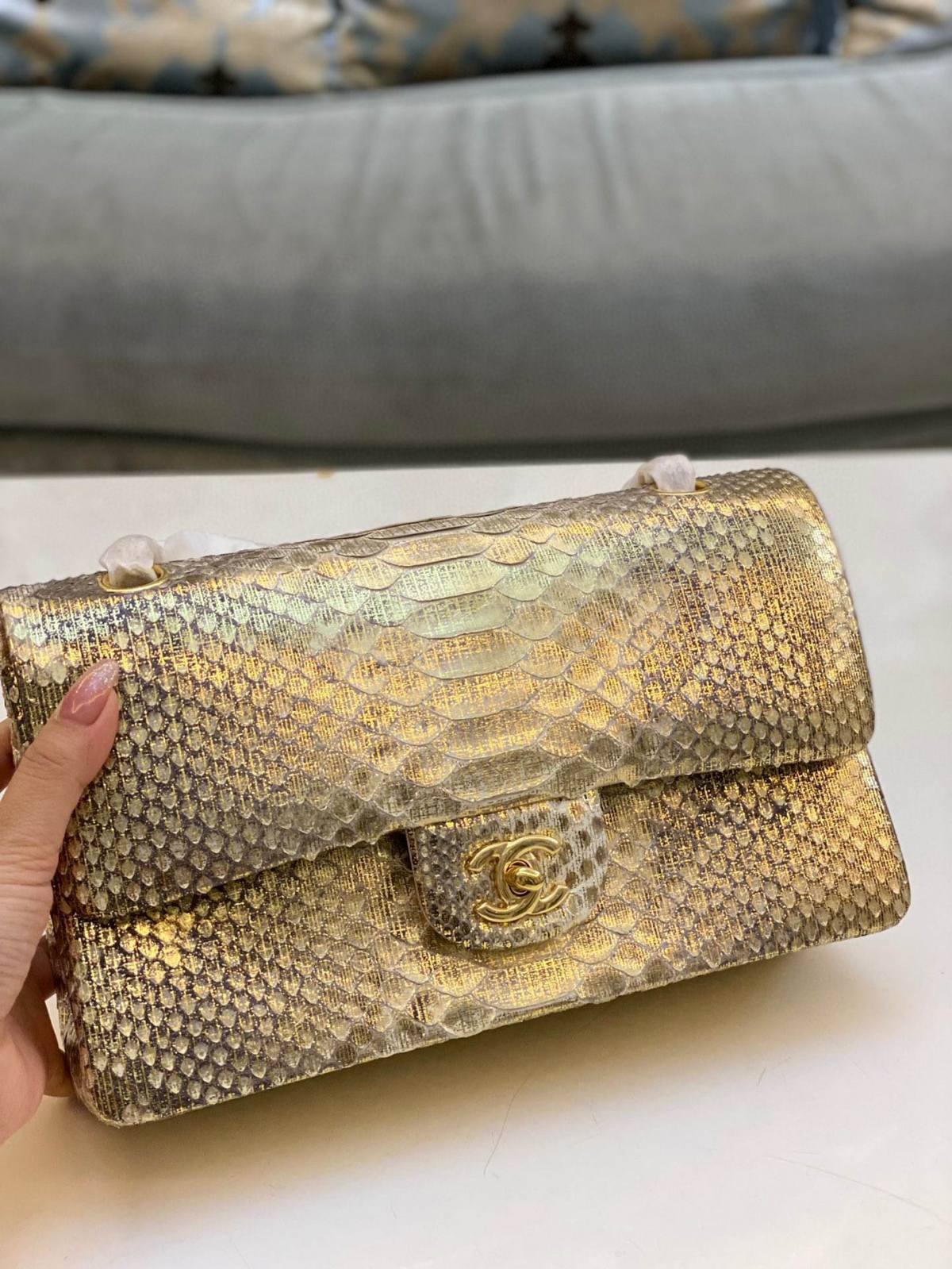 Ellebag top replica Chanel Classic Flap Bag: The 25.5cm Python Leather Edition(2024 Dec Updated)-L-Aħjar Kwalità Foloz Louis Vuitton Bag Online Store, Replica designer bag ru