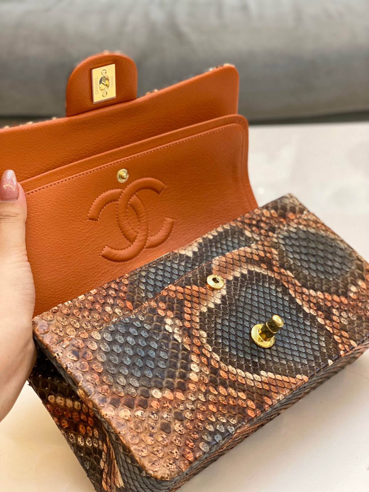 Ellebag top replica Chanel Classic Flap Bag: The 25.5cm Python Leather Edition(2024 Dec Updated)-L-Aħjar Kwalità Foloz Louis Vuitton Bag Online Store, Replica designer bag ru