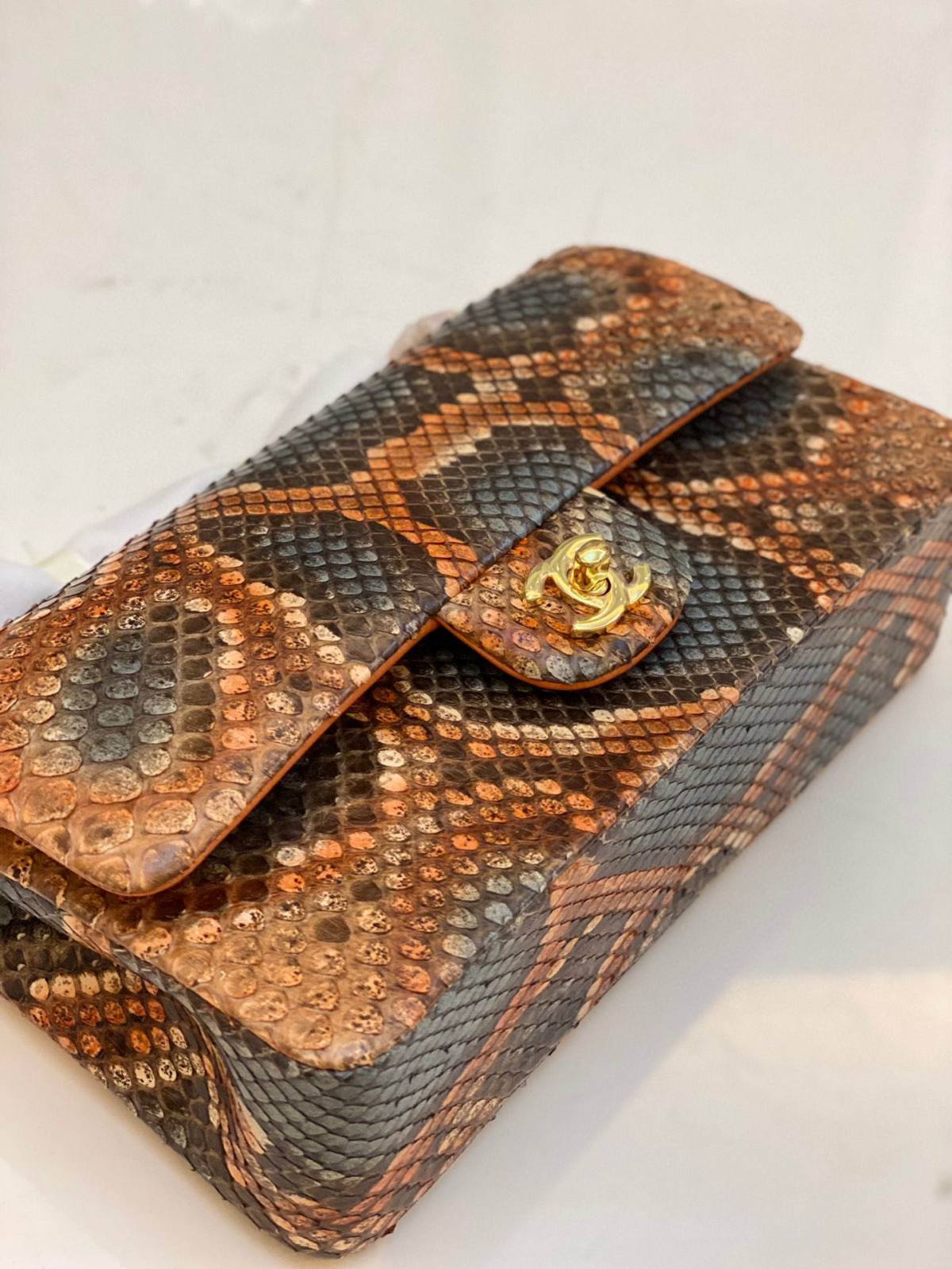 Ellebag top replica Chanel Classic Flap Bag: The 25.5cm Python Leather Edition(2024 Dec Updated)-L-Aħjar Kwalità Foloz Louis Vuitton Bag Online Store, Replica designer bag ru