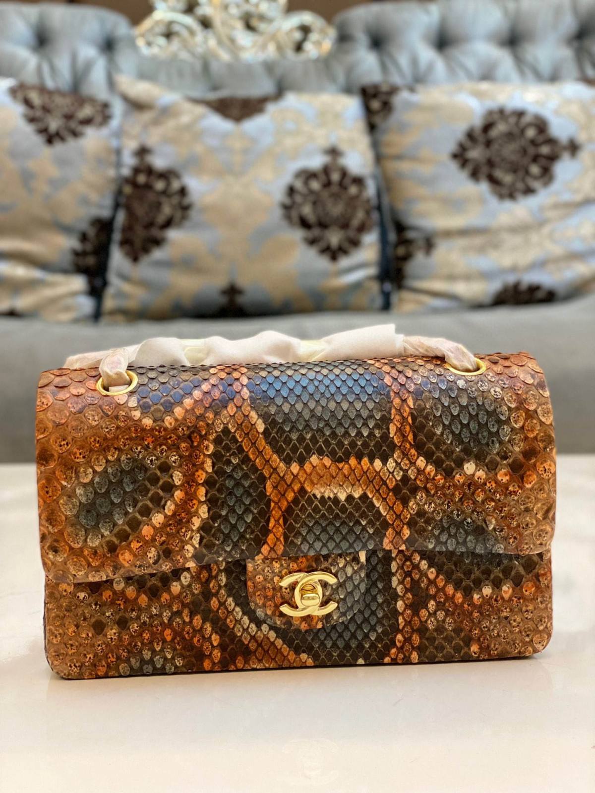 Ellebag top replica Chanel Classic Flap Bag: The 25.5cm Python Leather Edition(2024 Dec Updated)-L-Aħjar Kwalità Foloz Louis Vuitton Bag Online Store, Replica designer bag ru