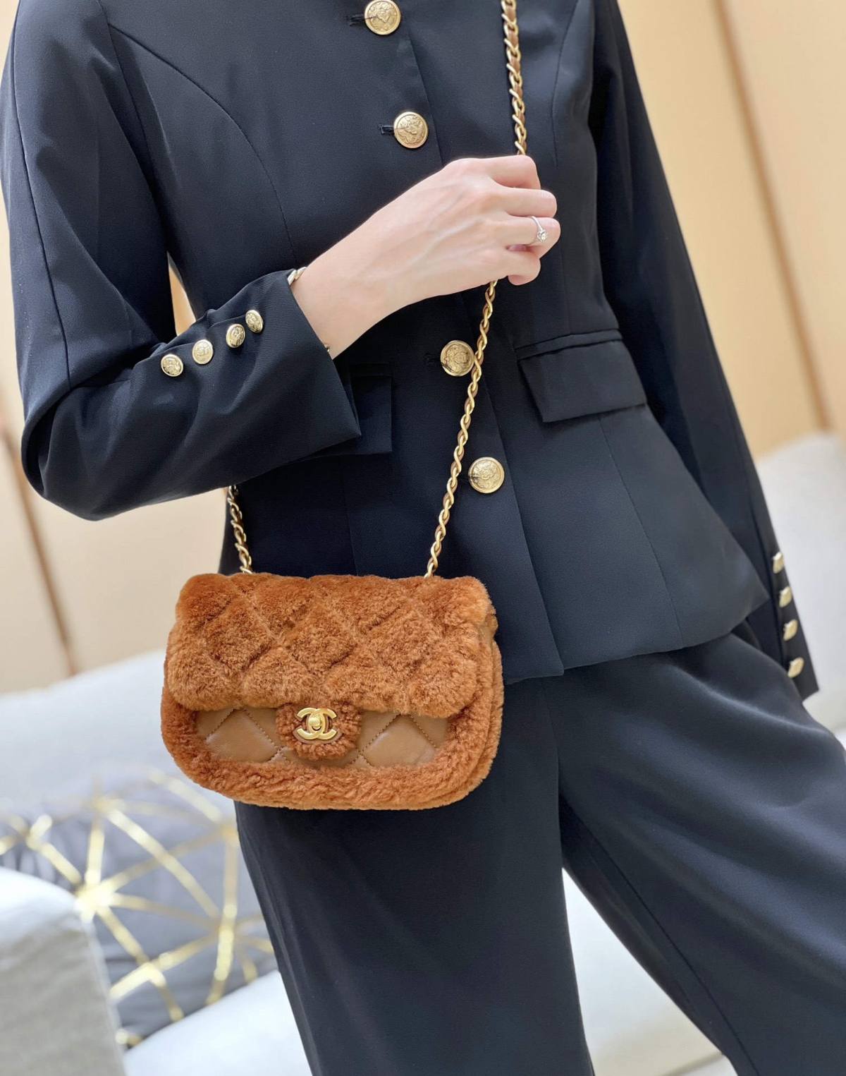 Ellebag top replica Chanel Flap Bag AS514800: A Fusion of Sophistication and Warmth(2024 Dec Updated)-L-Aħjar Kwalità Foloz Louis Vuitton Bag Online Store, Replica designer bag ru