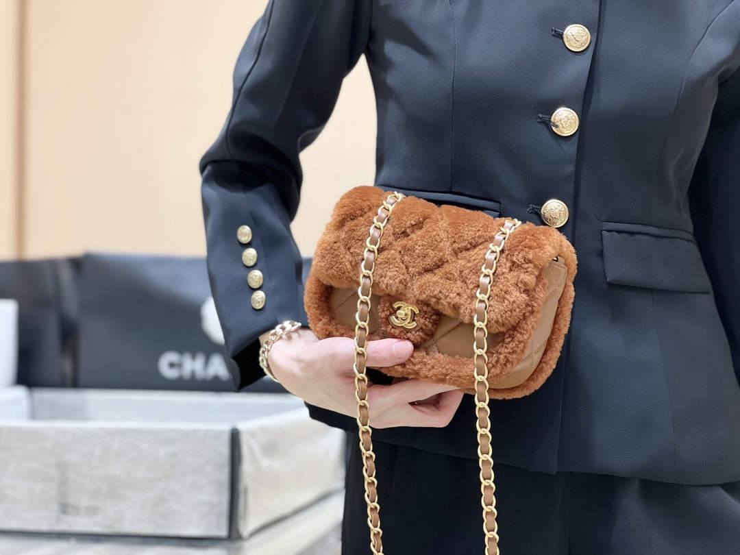 Ellebag top replica Chanel Flap Bag AS514800: A Fusion of Sophistication and Warmth(2024 Dec Updated)-L-Aħjar Kwalità Foloz Louis Vuitton Bag Online Store, Replica designer bag ru