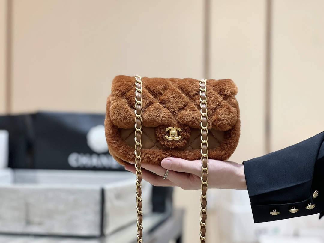 Ellebag top replica Chanel Flap Bag AS514800: A Fusion of Sophistication and Warmth(2024 Dec Updated)-L-Aħjar Kwalità Foloz Louis Vuitton Bag Online Store, Replica designer bag ru